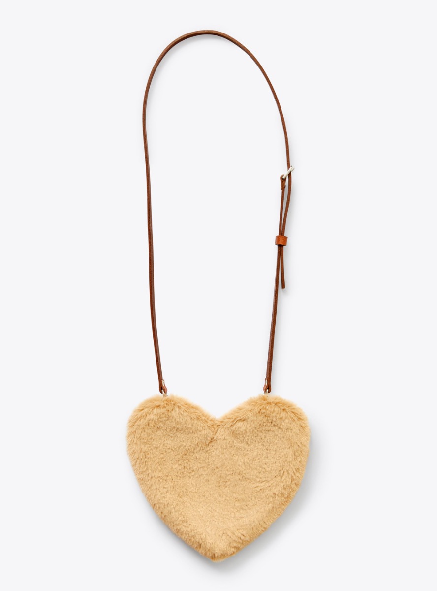 Fluffy heart shoulder bag