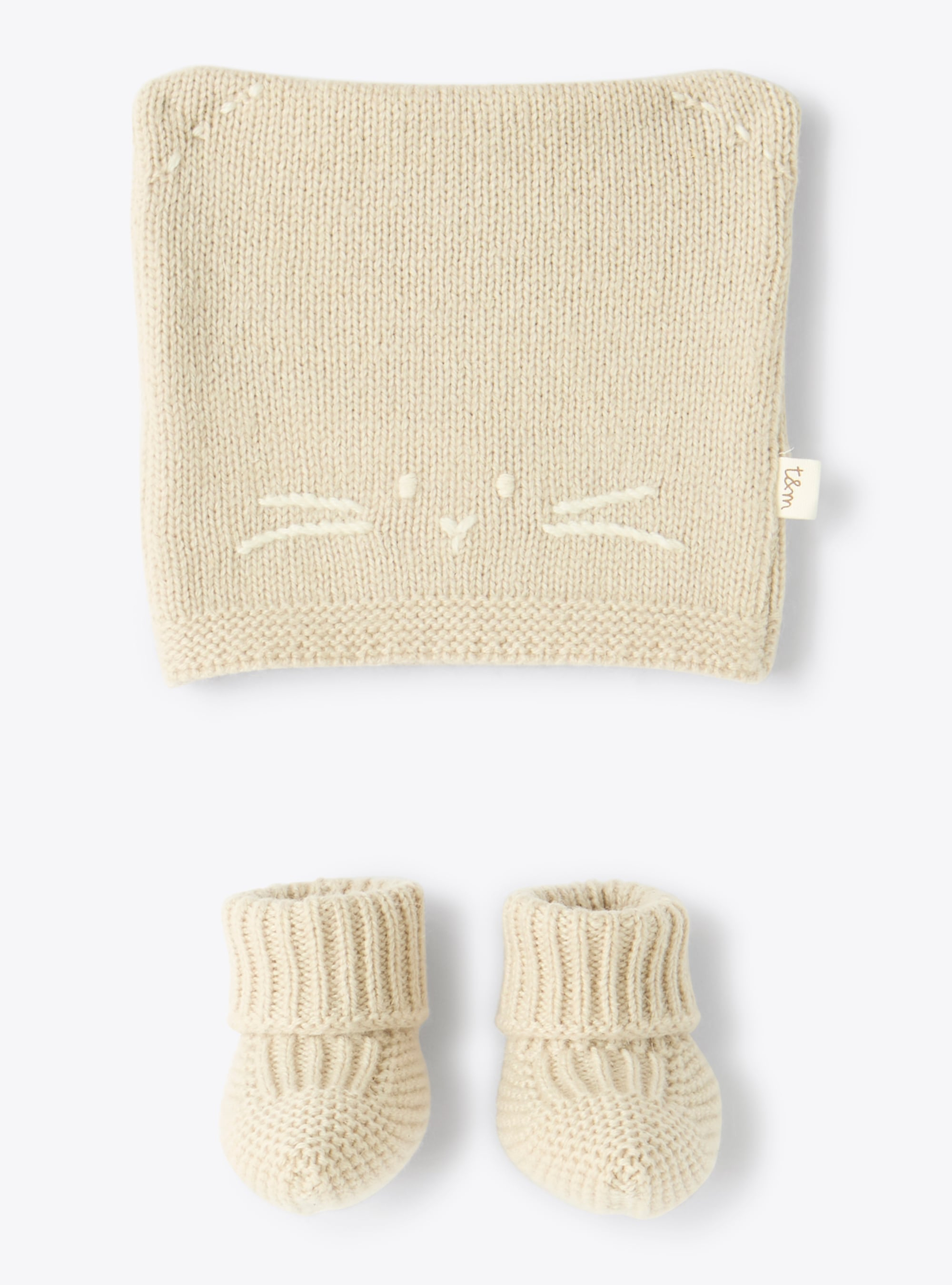 Knitted set with hat and shoes - Beige | Il Gufo