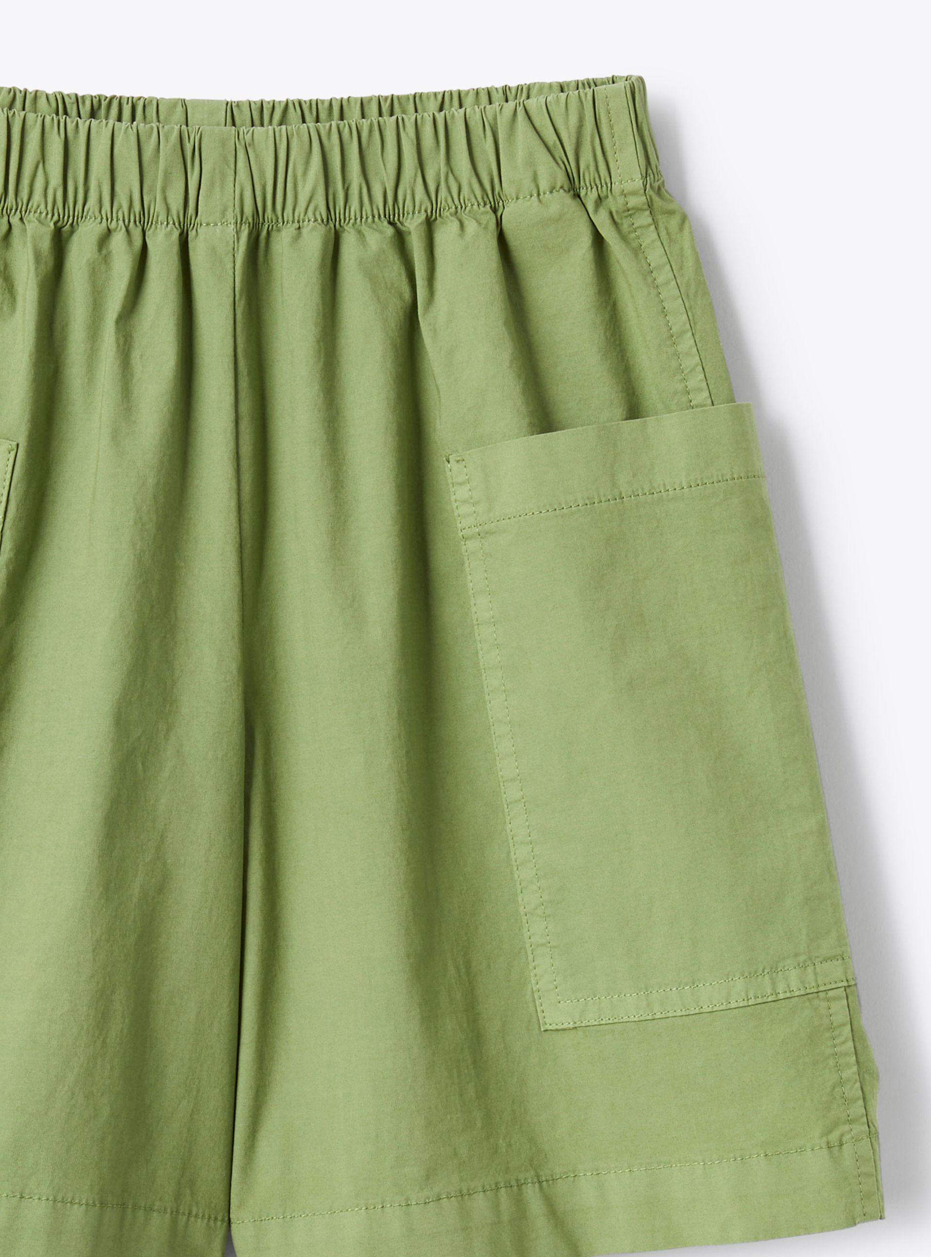 Poplin bermuda shorts with oversized pockets - Green | Il Gufo