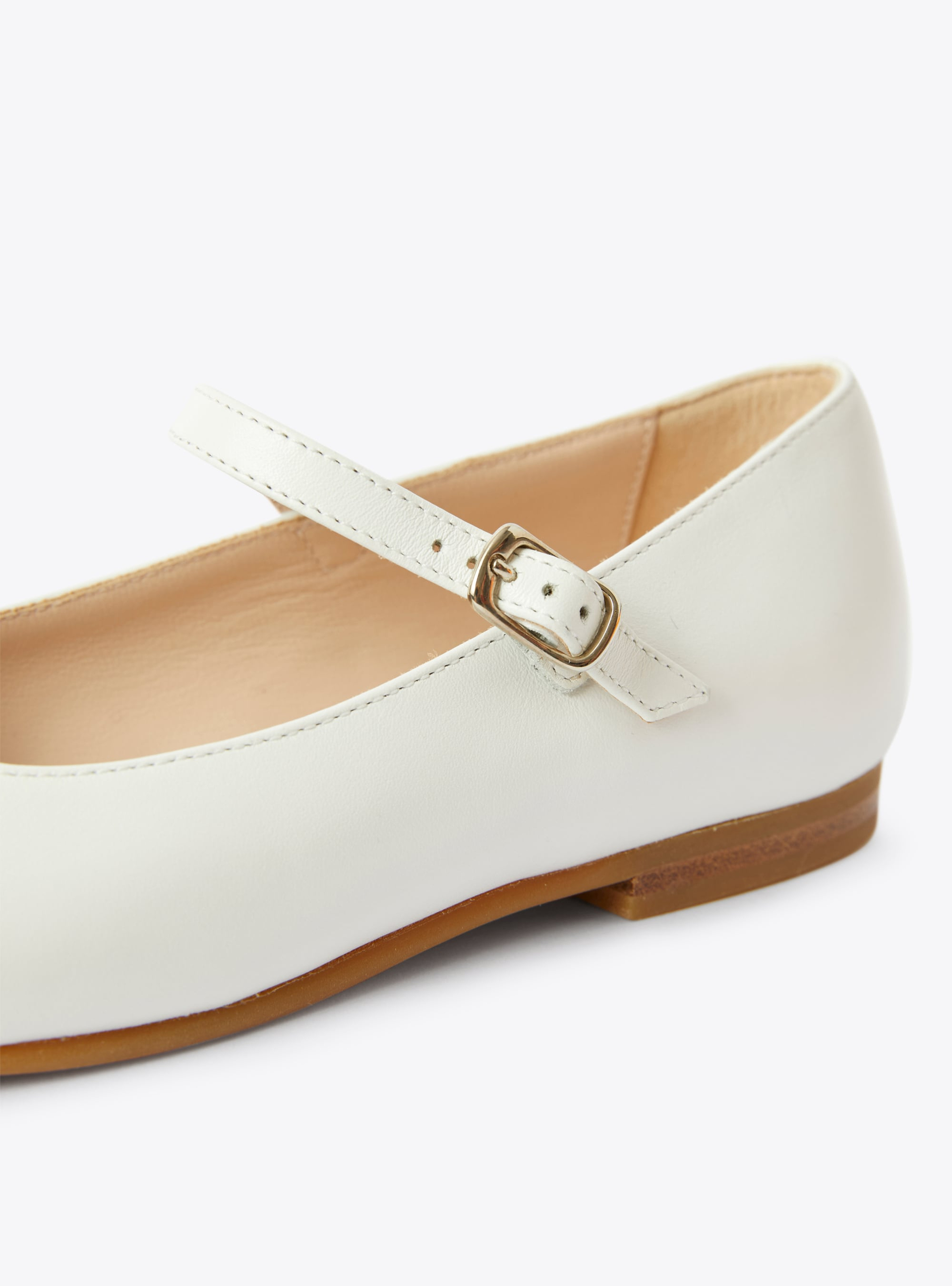 Leather ballerina flats with ankle strap - White | Il Gufo