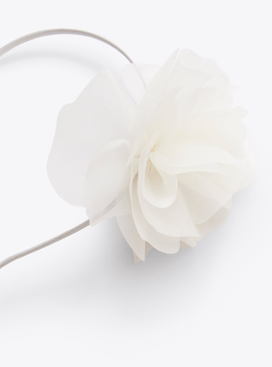 Headband with flower detail in shantung silk - White | Il Gufo