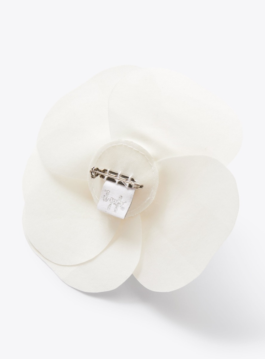 Flower brooch in mikado - White | Il Gufo