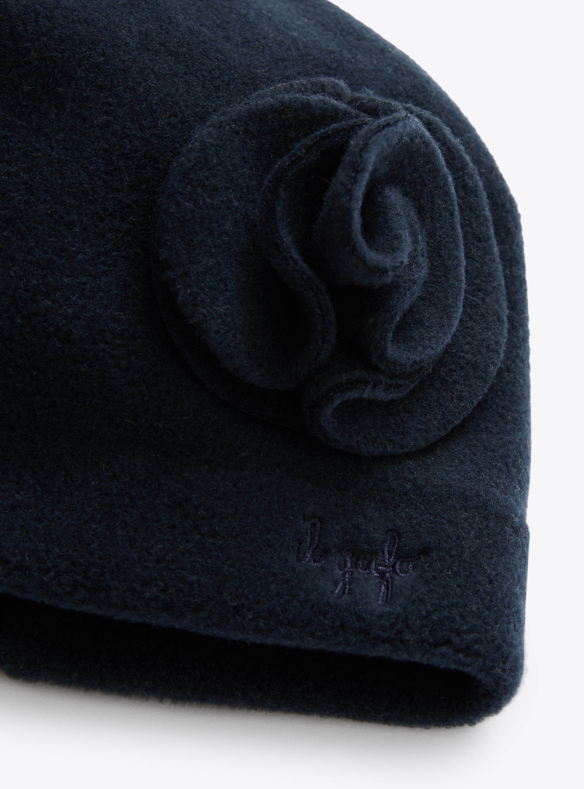 Fleece baby hat with flower detail - Blue | Il Gufo