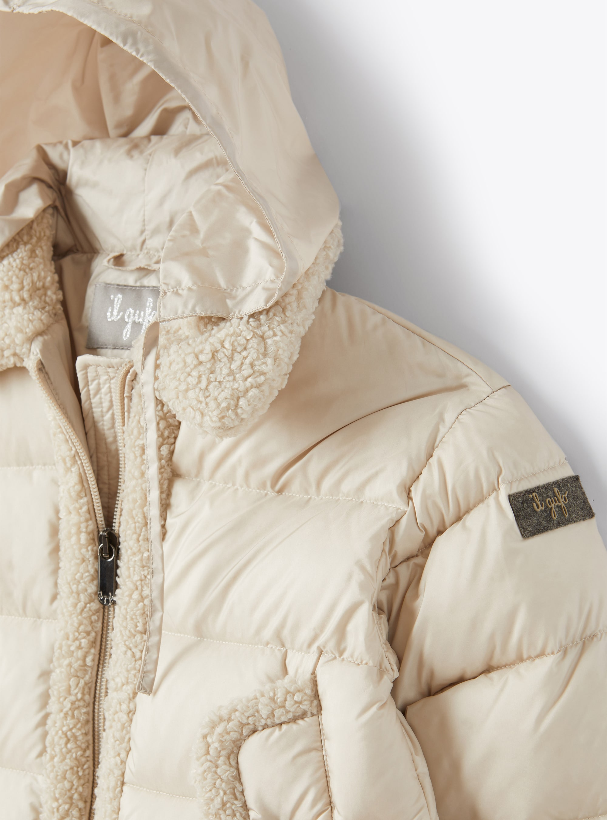 Short down jacket with teddy fleece inserts - Beige | Il Gufo