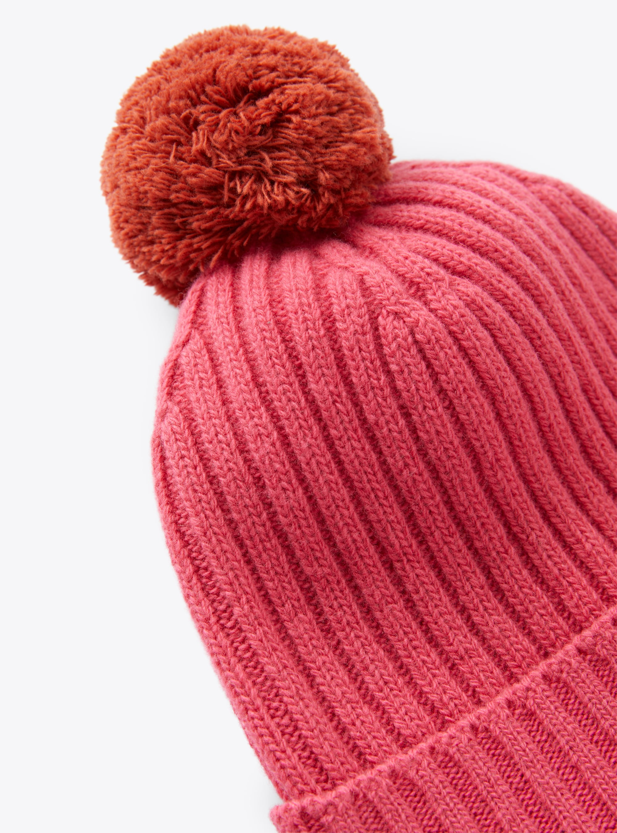 Woollen tricot-knit hat with pompom embellishment - Fuchsia | Il Gufo