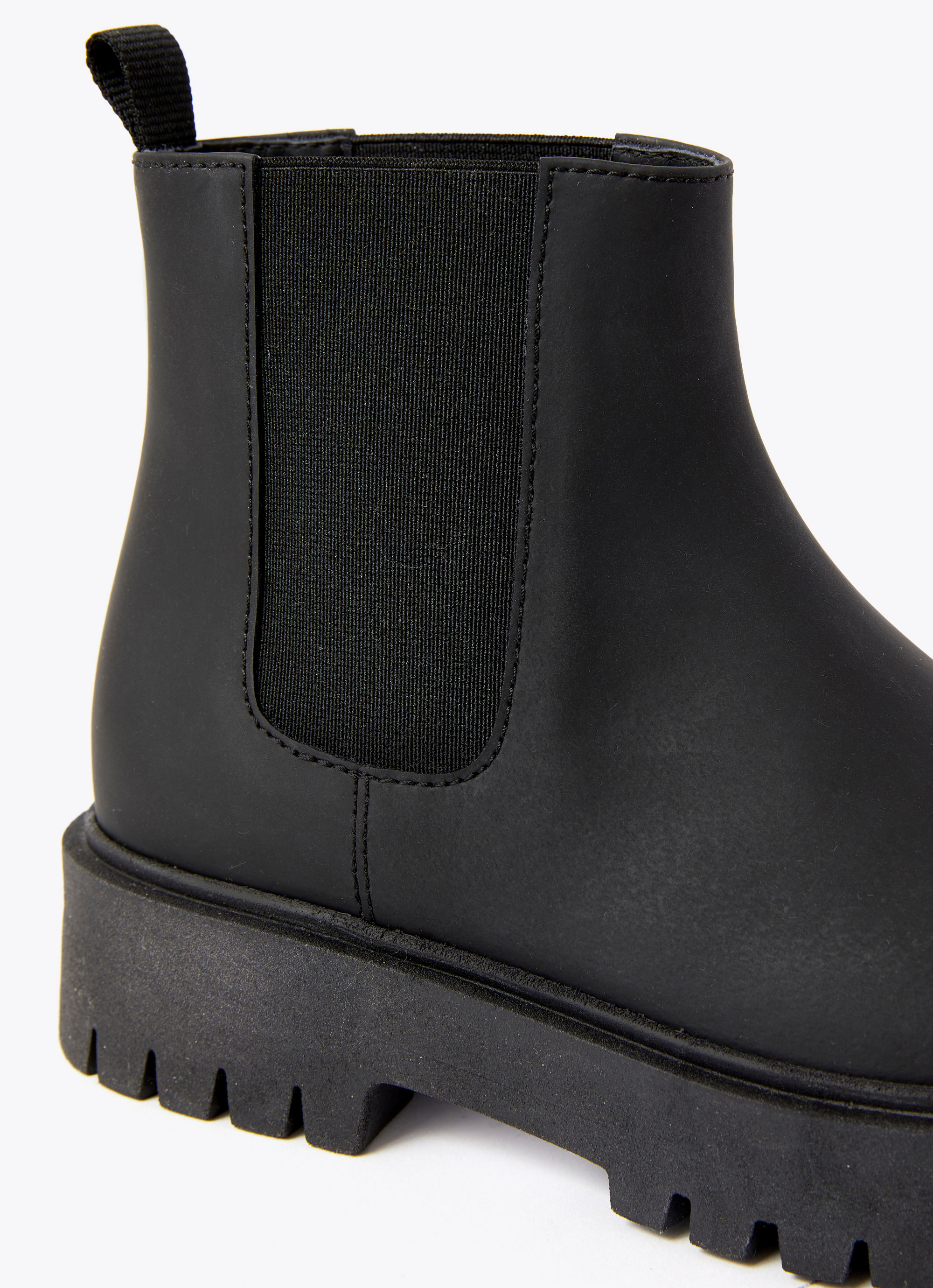 Black Chelsea boots with chunky sole - Black | Il Gufo