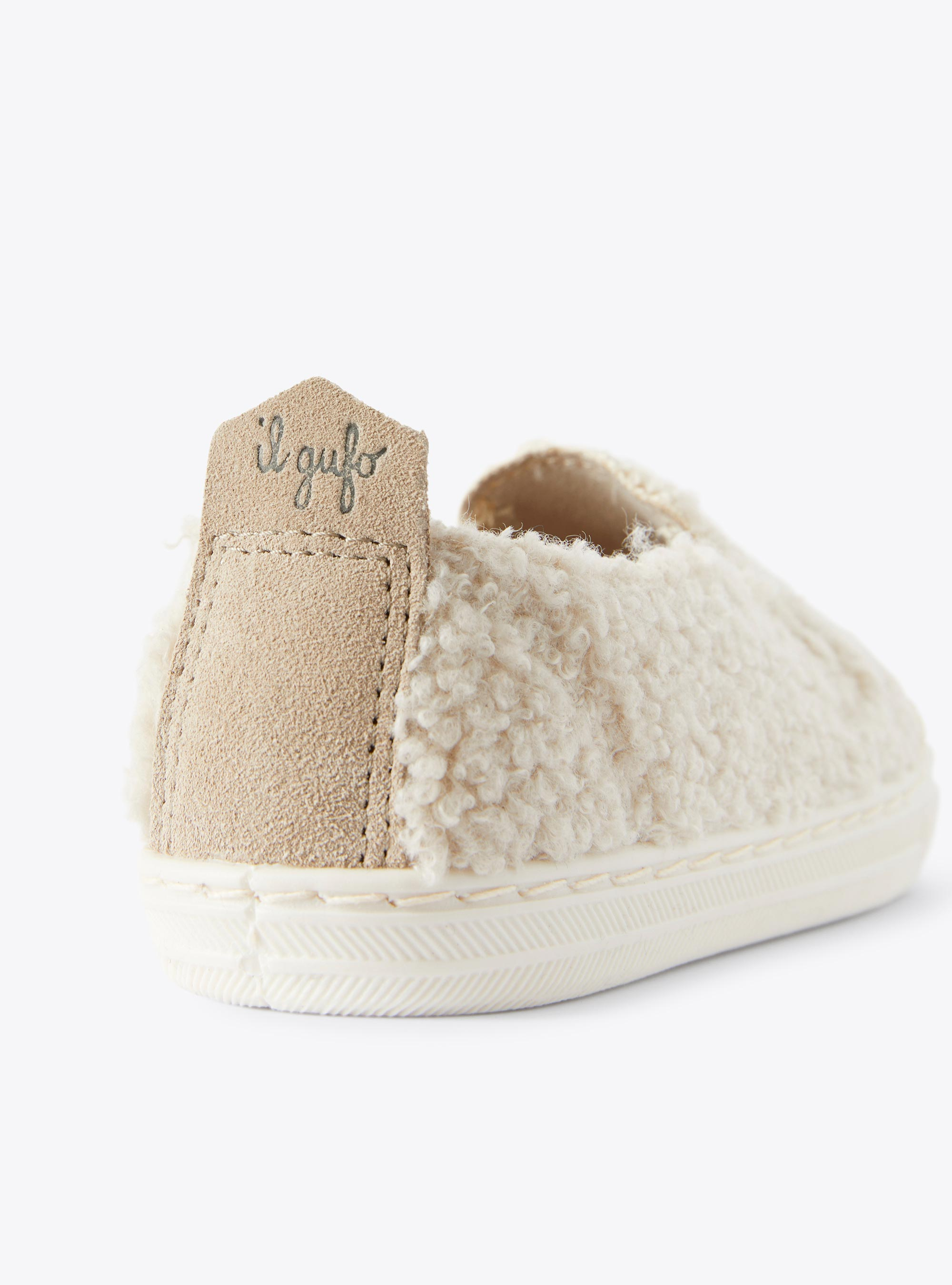 Chaussure slip-on en cuir bouclé - Beige | Il Gufo