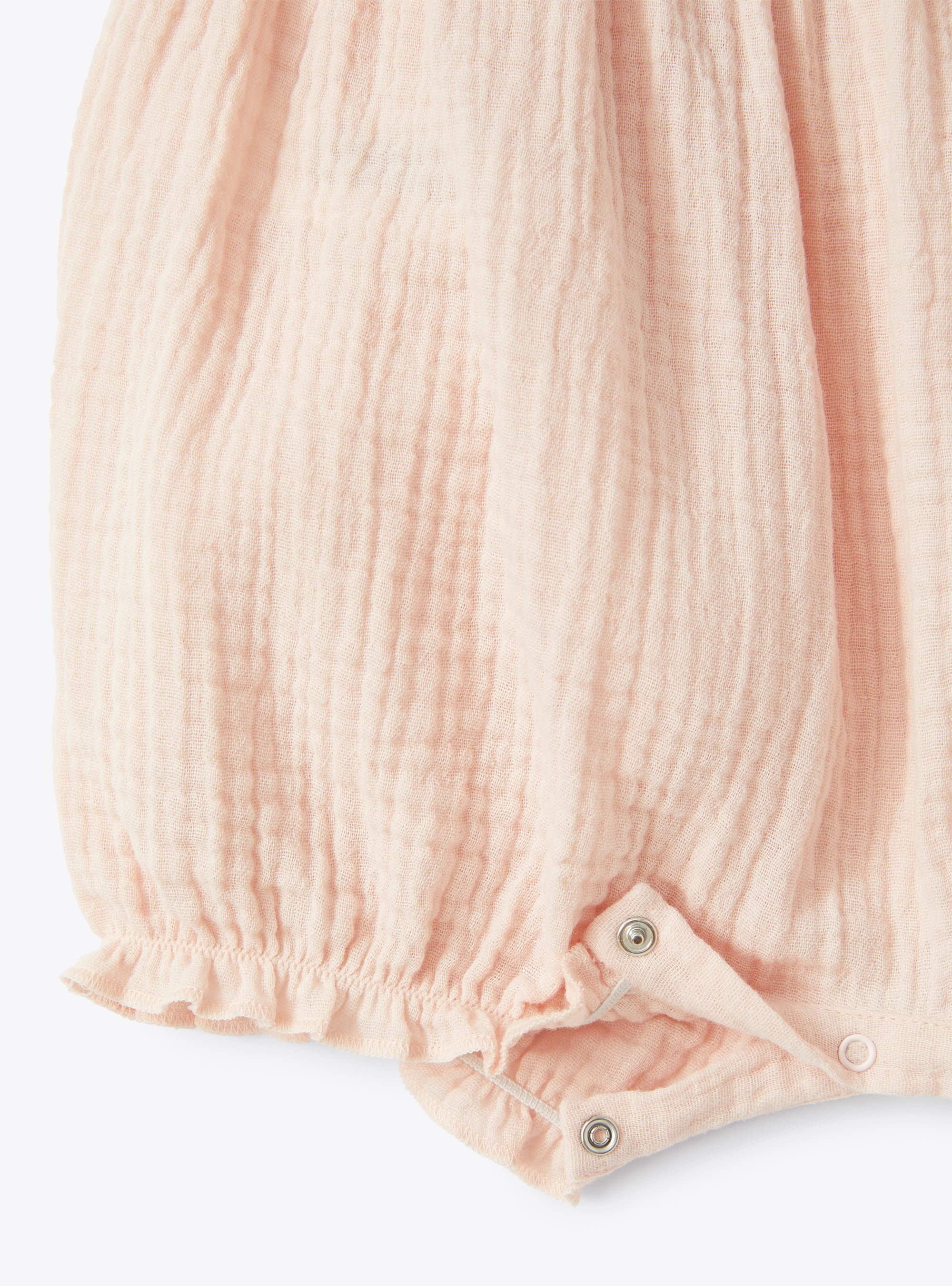 Romper suit in frappé-pink cotton gauze - Pink | Il Gufo
