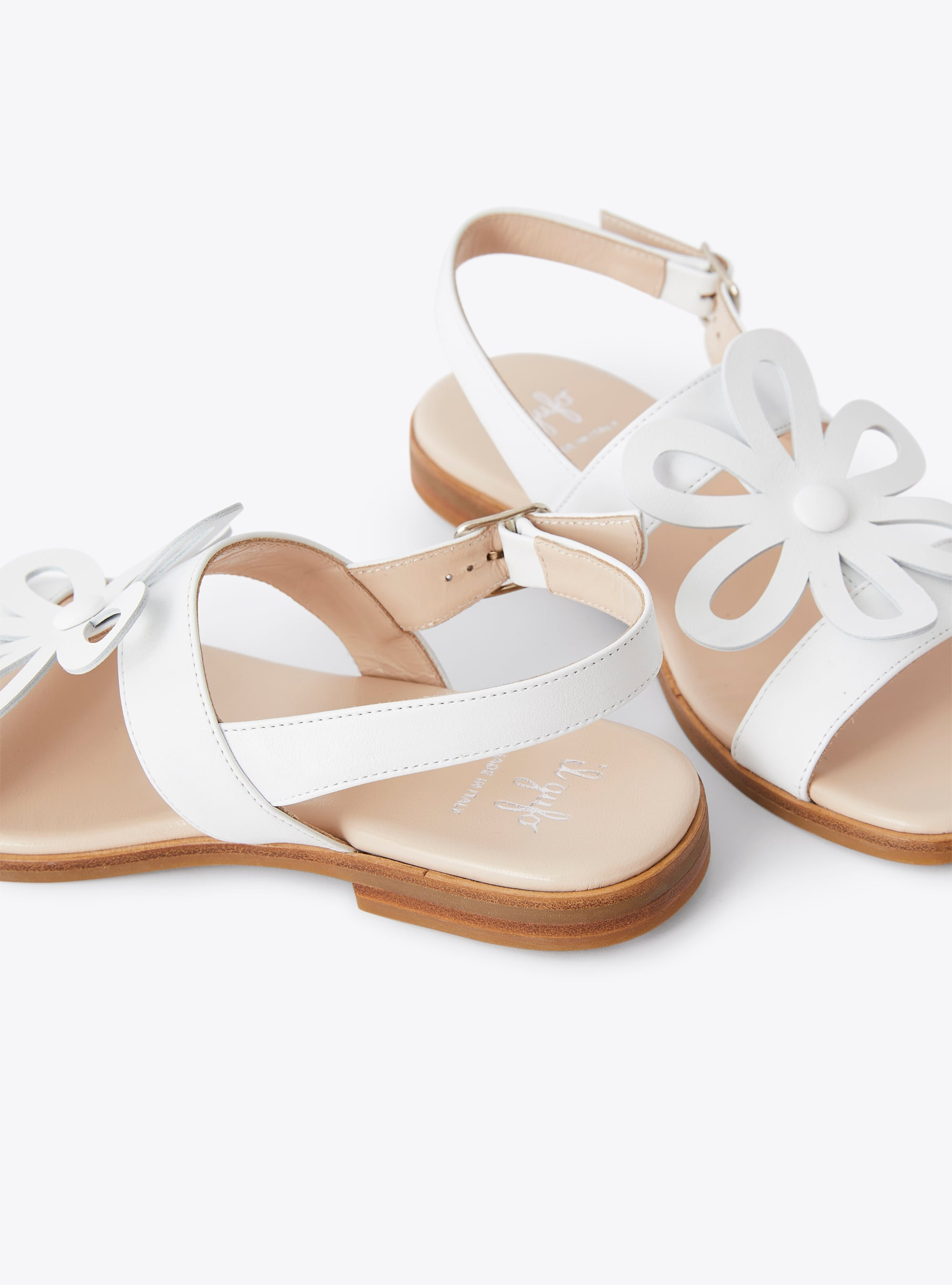 Leather sandal with flower in white - White | Il Gufo