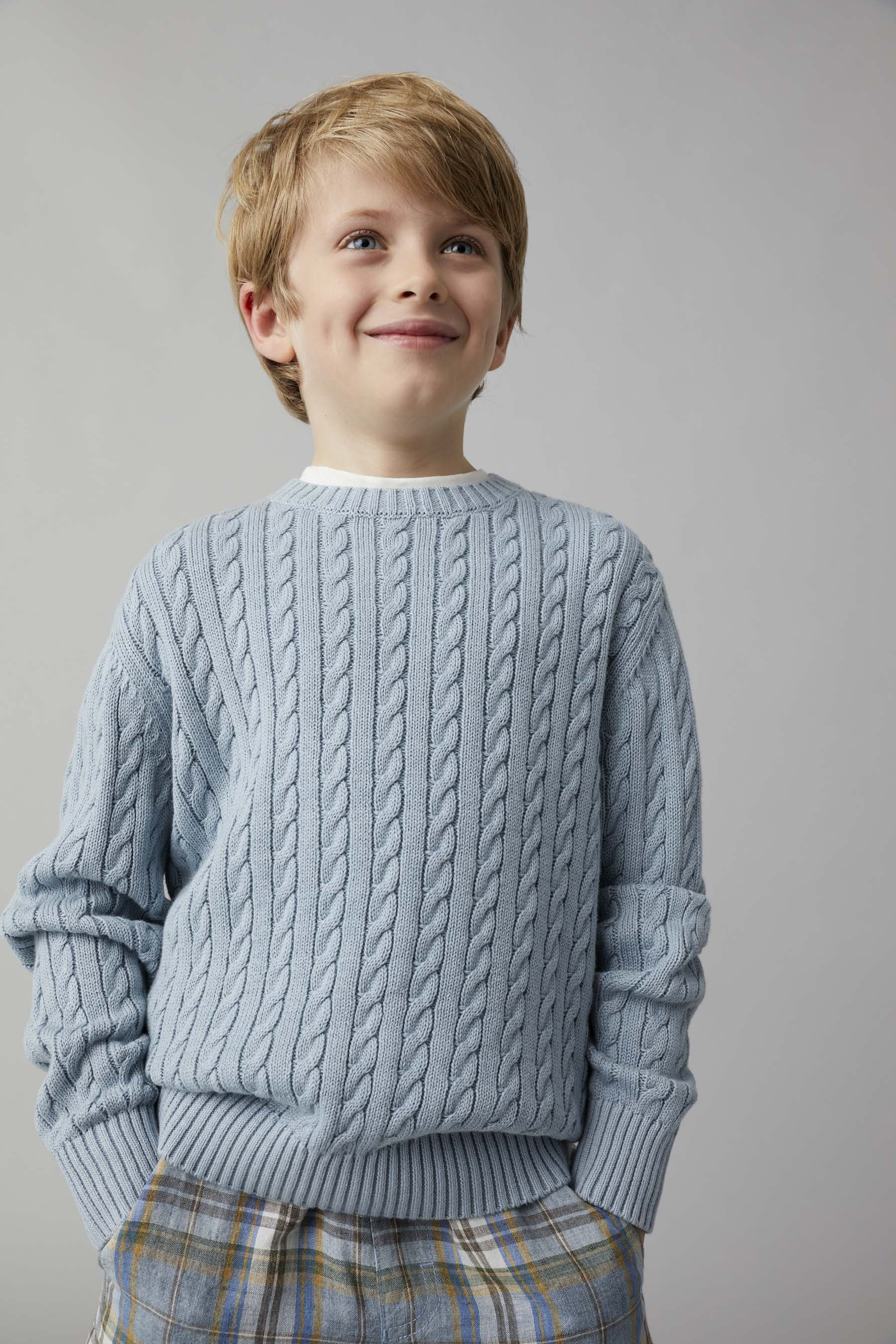 Cable-patterned sweater in organic blueberry-hued cotton - Light blue | Il Gufo