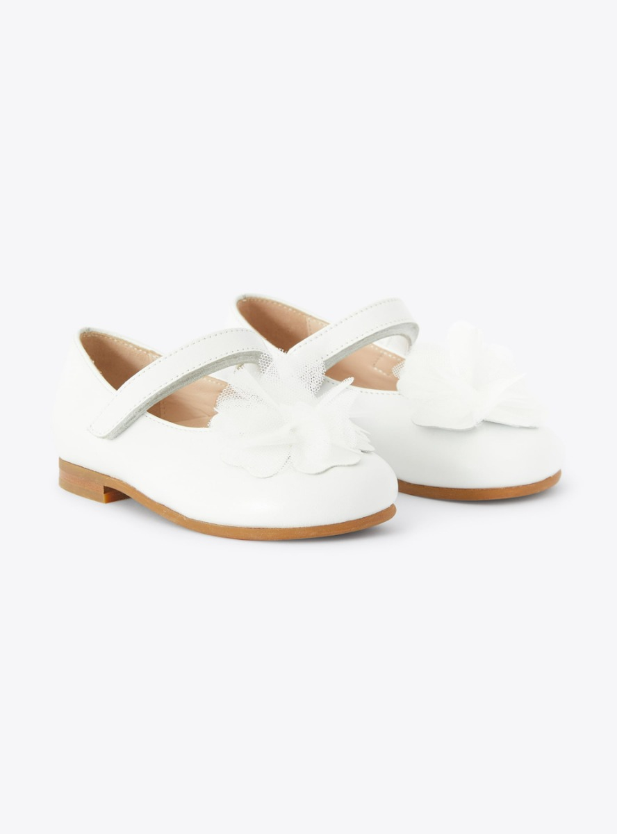 Baby’s ballet flat with flower in white tulle - Shoes - Il Gufo